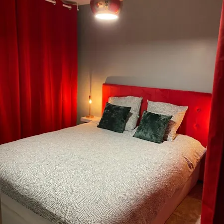 Διαμέρισμα La Red Room - Cinemaroom - 4 Prs - Montevrain *